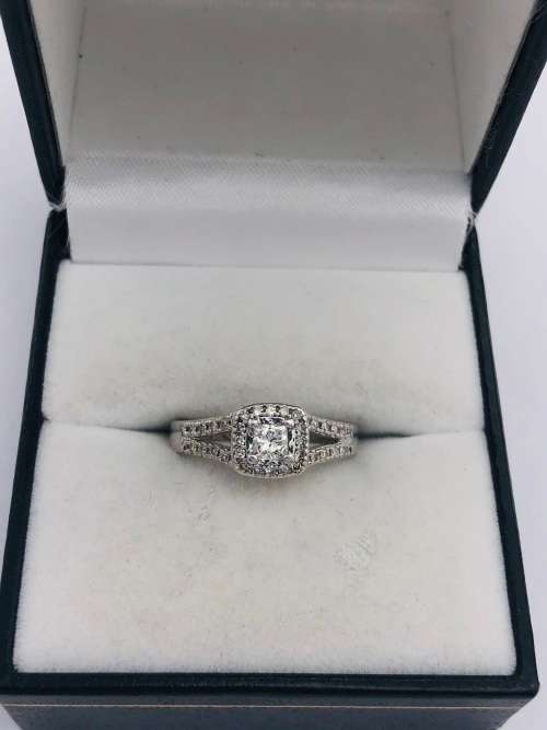 *0.35CT FOREVER ENGAGEMENT RING* WHITE GOLD