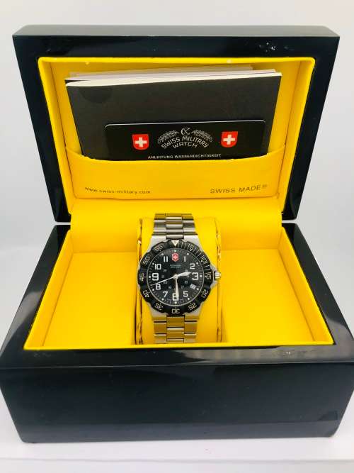 *VICTORINOX PILOTS WATCH WATCH* WITH BOX & PAPERS!