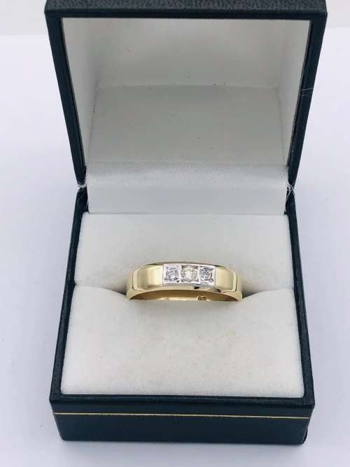 *0.15CT TRINITY MENS RING* HEAVY GOLD!