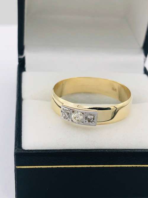*0.15CT TRINITY MENS RING* HEAVY GOLD!