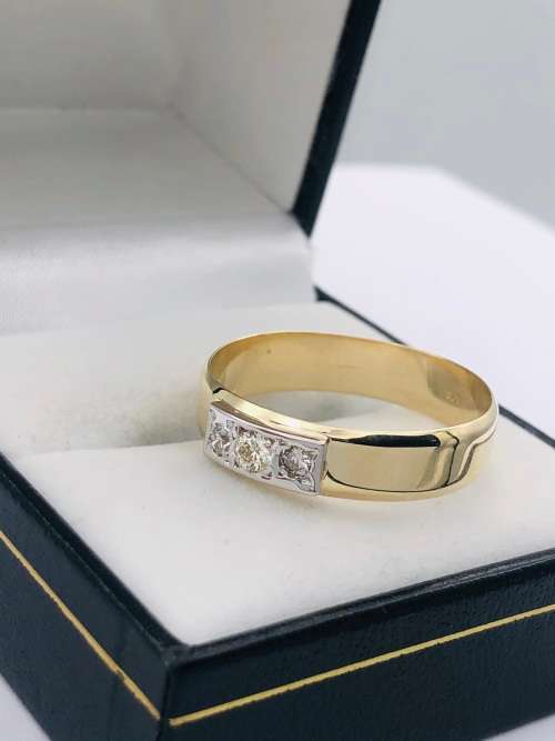 *0.15CT TRINITY MENS RING* HEAVY GOLD!