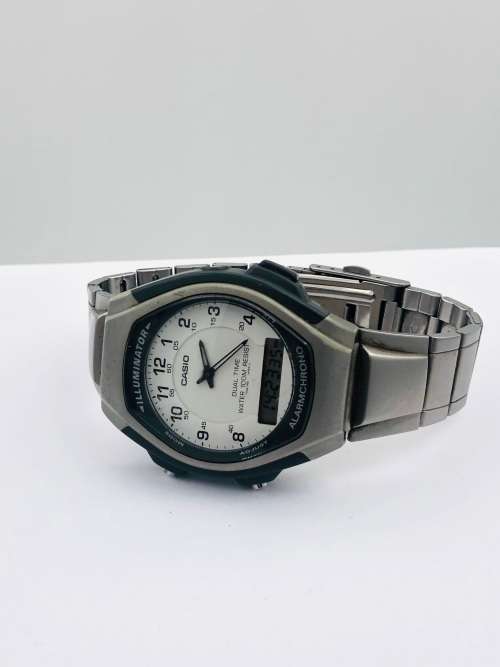 *CASIO ILLUMINATOR MENS WATCH* R1 BIDS