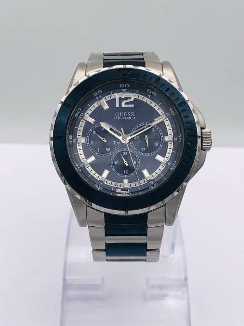 *GUESS DIVERS WATCH* BEAUTIFUL WATCH!