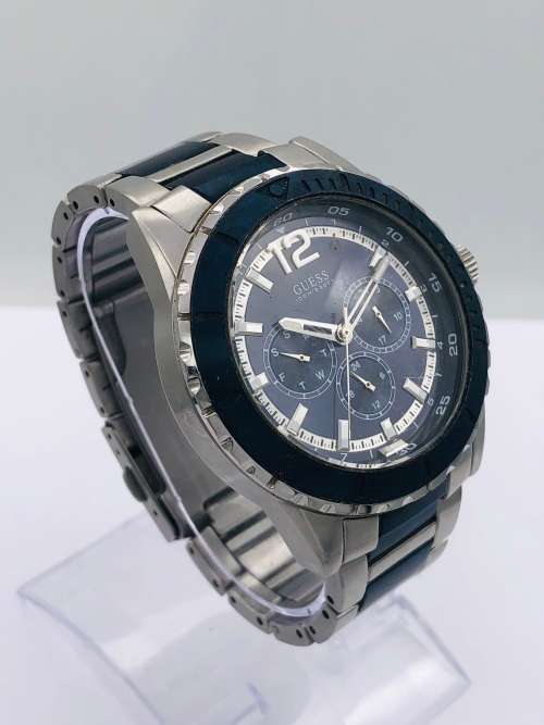 *GUESS DIVERS WATCH* BEAUTIFUL WATCH!