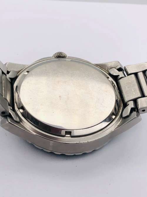 *GUESS DIVERS WATCH* BEAUTIFUL WATCH!