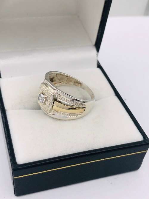 *9CT GOLD 0.25CT CYCLOPS CLUSTER RING* R1 BIDS