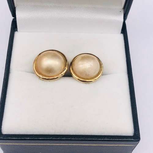 *9CT YELLOW GOLD PEARL EARRINGS* R1 BIDS