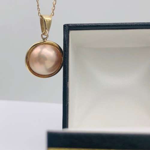 *9CT GOLD PEARL PENDANT & NECKLACE* R1 BIDS!