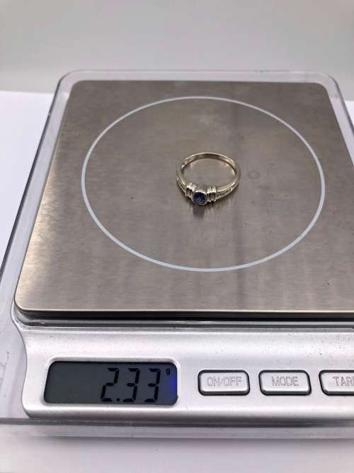 *9CT WHITE GOLD TANZANITE & DIAMOND SATURN RING* R1 BIDS!