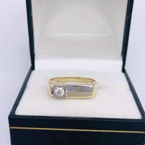*9CT GOLD VS DIAMOND MENS RING* (0.008CT DIAMOND!)