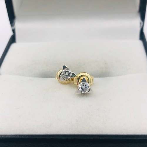 *PLATINUM DIAMOND STUD EARRINGS* R1 BIDS!