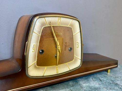 *HERMLE SWISS LUXURY DESK CLOCK* R1 BIDS