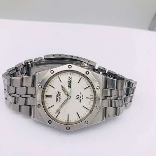 *SEIKO SQ SPORTS 100 MENS WATCH* R1 BIDS