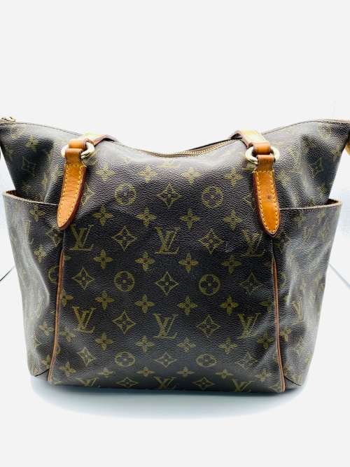 *LOUIS VUITTON NOE BLANC MONOGRAM BAG* GREAT CONDITION!