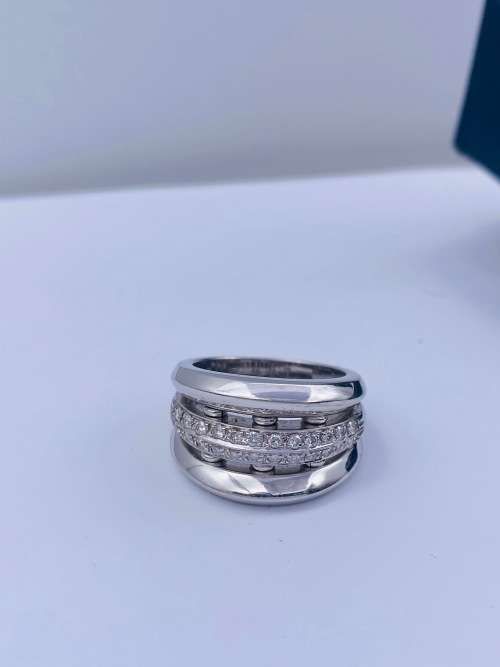 *18CT QUADTERNITY INVESTMENT DIAMOND RING* VVS DIA!