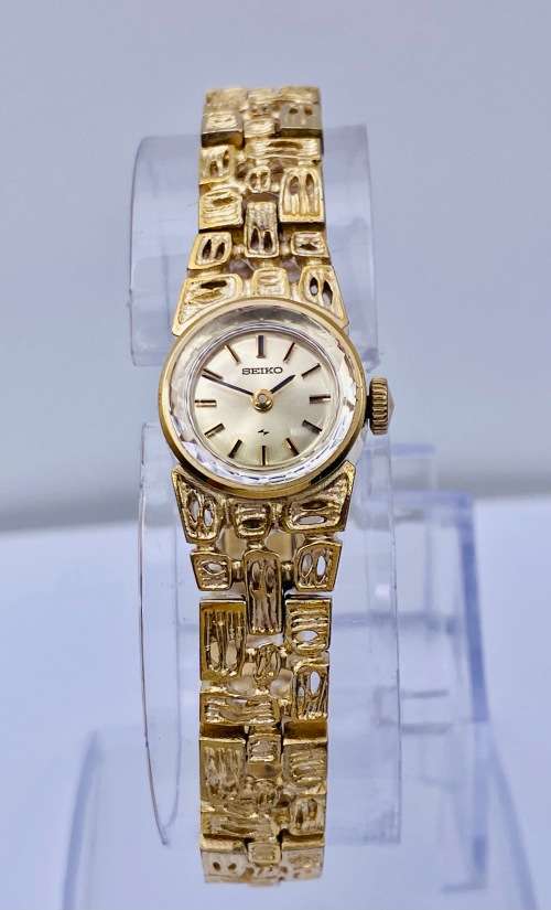*SEIKO MANUAL WIND LADIES GOLD WATCH* R1 BIDS
