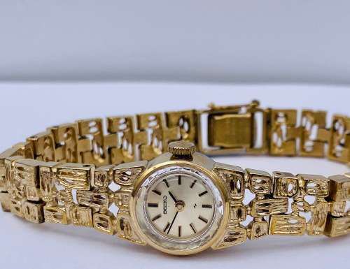 *SEIKO MANUAL WIND LADIES GOLD WATCH* R1 BIDS