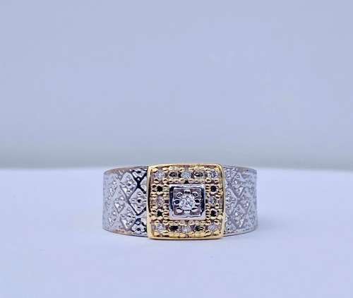 *0.15CT DIAMOND TWO-TONE BLOCK RING* R1 BIDS!