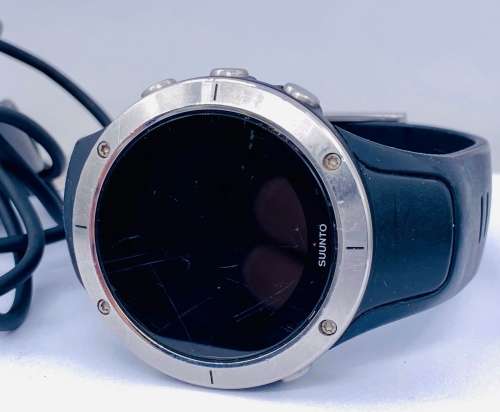 *SUUNTO SPORTS SMARTWATCH WITH CHARGER* R1 BIDS!