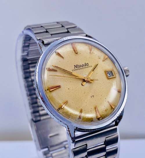 *NIVADA COMPENSAMATIC 17 JEWELS MENS DATE WATCH* R1 BIDS!