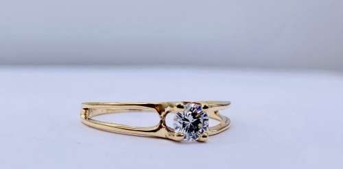 *INVESTMENT 0.50CT DIAMOND DOUBLE SHANK* R1 BIDS!