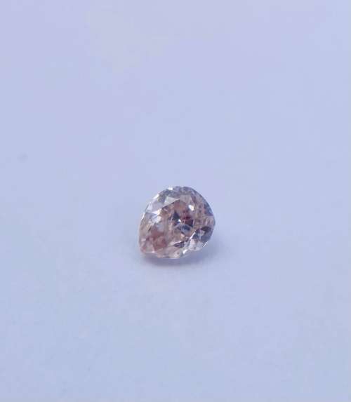 *EGL 0.10CT PEAR CUT DIAMOND* UNUSUAL PINK HUE!