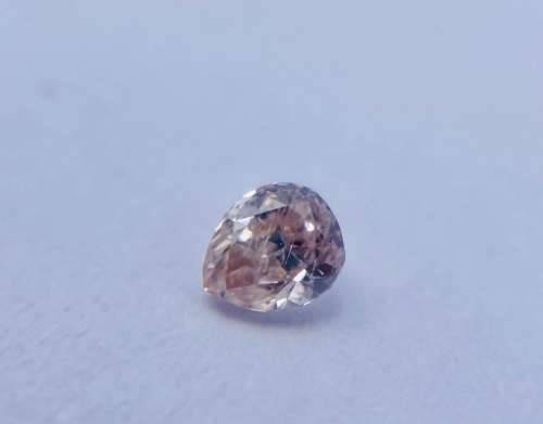 *EGL 0.10CT PEAR CUT DIAMOND* UNUSUAL PINK HUE!
