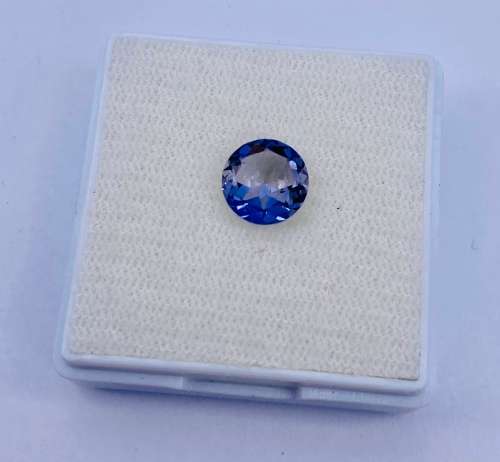 *1.05CT STUNNING ROUND CUT IOLITE* EXCELLENT CLARITY!!!