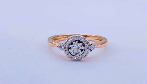 *BEAUTIFUL 18CT ROSE GOLD DIAMOND HALO RING* R1 BIDS