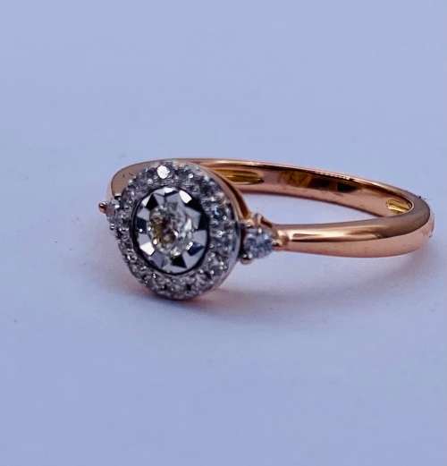 *BEAUTIFUL 18CT ROSE GOLD DIAMOND HALO RING* R1 BIDS