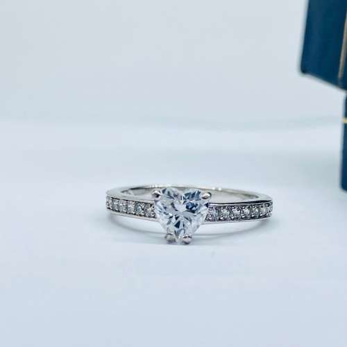 *SWAROVSKI WHITE GOLD INFINITY HEART RING* R1 BIDS