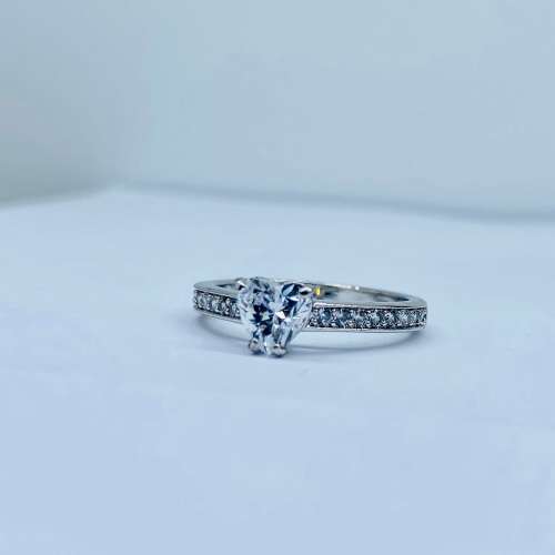 *SWAROVSKI WHITE GOLD INFINITY HEART RING* R1 BIDS