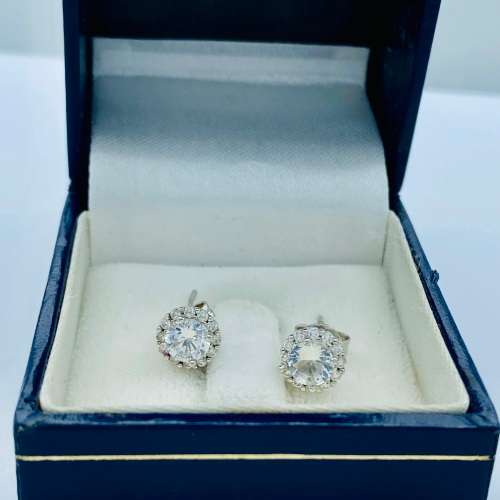 *SILVER CUBIC CLUSTER EARRINGS *R1 BIDS!