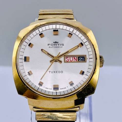 Fortis tuxedo automatic outlet