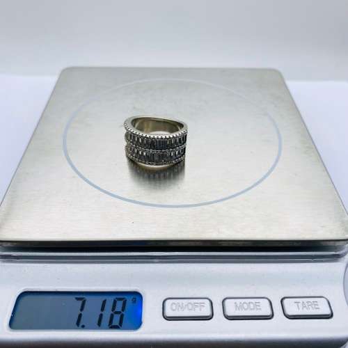 *SOLID SILVER CUBIC BAGUETTER CLUSTER RING* R1 BIDS!!!