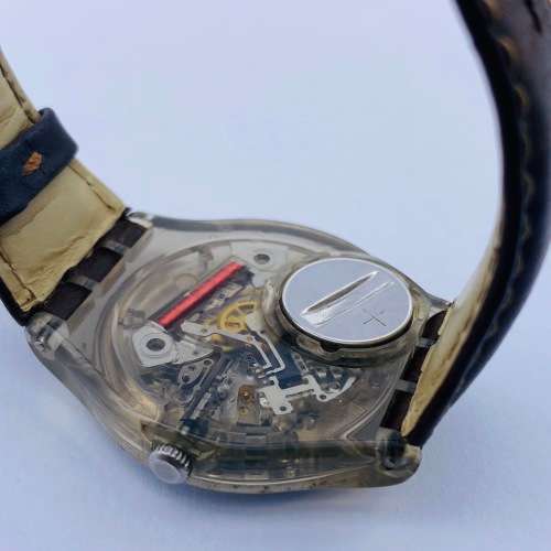 *STUNNING COLLECTORS SWATCH DRESS WATCH* R1 BIDS!