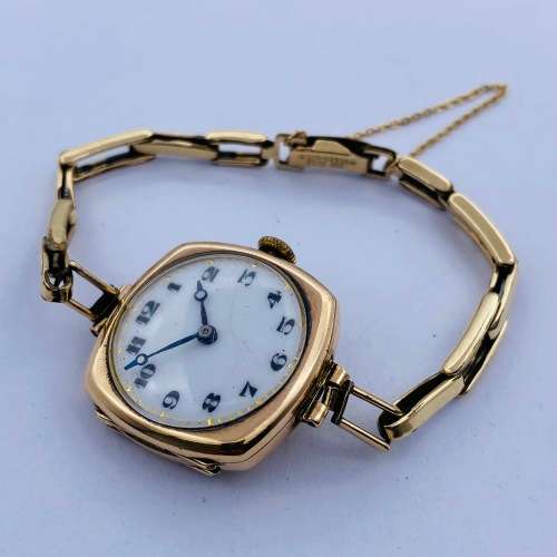 *SOLID 9CT GOLD SWISS MADE LADIES WRISTWATCH* R1 BIDS!!!