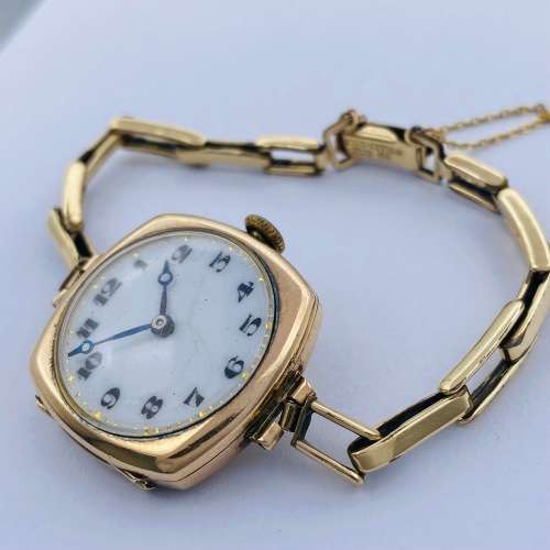 *SOLID 9CT GOLD SWISS MADE LADIES WRISTWATCH* R1 BIDS!!!