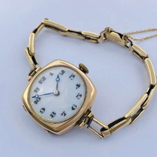 *SOLID 9CT GOLD SWISS MADE LADIES WRISTWATCH* R1 BIDS!!!