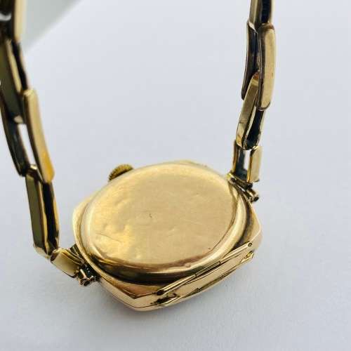 *SOLID 9CT GOLD SWISS MADE LADIES WRISTWATCH* R1 BIDS!!!