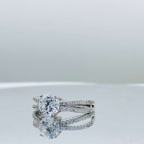 *STUNNING CZ SOLITAIRE ETERNITY RING* R1 BIDS!!!