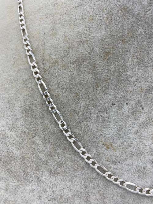 *EXCELLENT MENS FIGARO ITALIAN SILVER CHAIN* R1 BIDS!