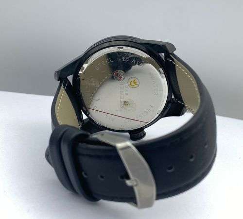 *HUGO BOSS MINIMALIST MENS STEEL DRESS WATCH* R1 BIDS!