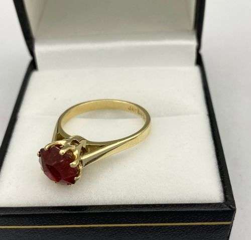 *2CT VIVID RED GARNET SOLITAIRE RING* SOLID YELLOW GOLD!