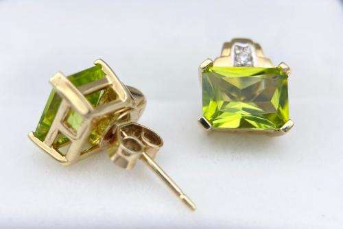 *INVESTMENT BROWNS TOURMALINE & DIAMOND EARRINGS* R1 BIDS!