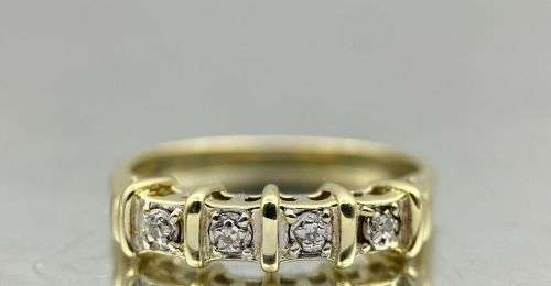 *DAZZLING YELLOW GOLD DIAMOND CROWNED RING* R1 BIDS!