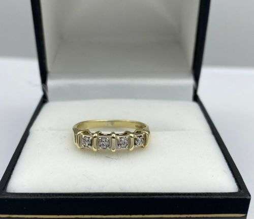 *DAZZLING YELLOW GOLD DIAMOND CROWNED RING* R1 BIDS!