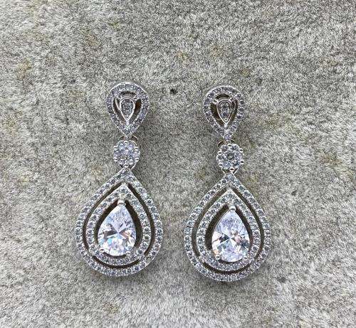 ***LUXURY PEAR SHAPE ETERNITY CLUSTER EARRINGS*** R1 BIDS