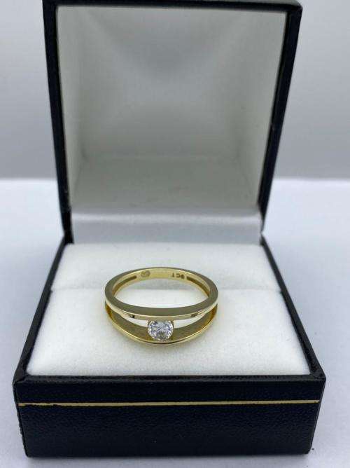 ***BEAUTIFUL YELLOW GOLD MILLENIUM RING***