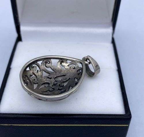 *COLLECTORS VINTAGE VICTORIAN SILVER PENDANT* R1 BIDS!